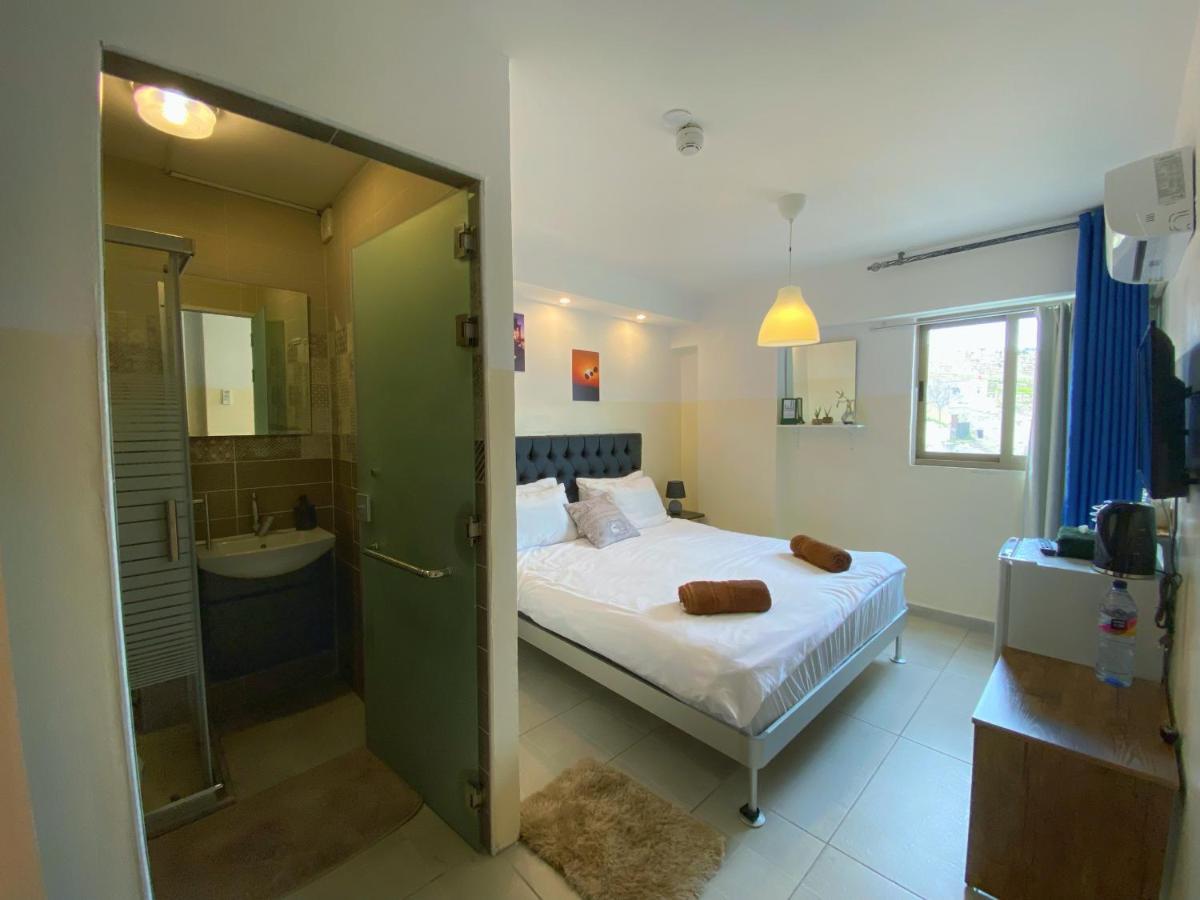 Hostel The Castle Star *